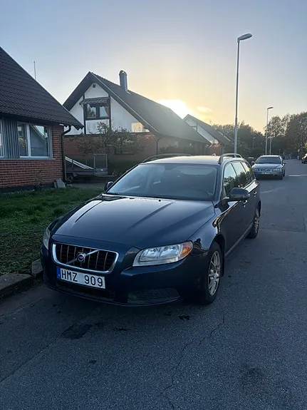 Volvo V70 2009 photo 2