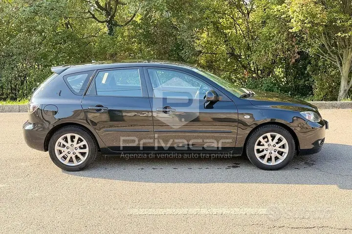 Mazda Mazda3 2009 photo 4