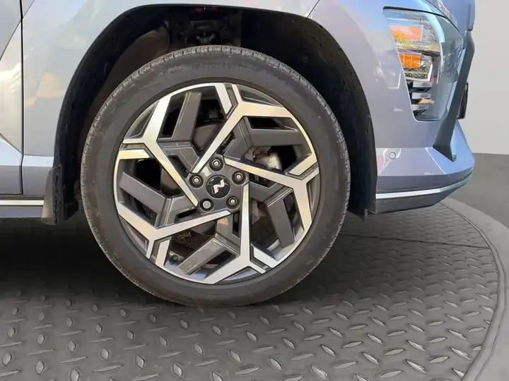 Hyundai Kona 2025 photo 2