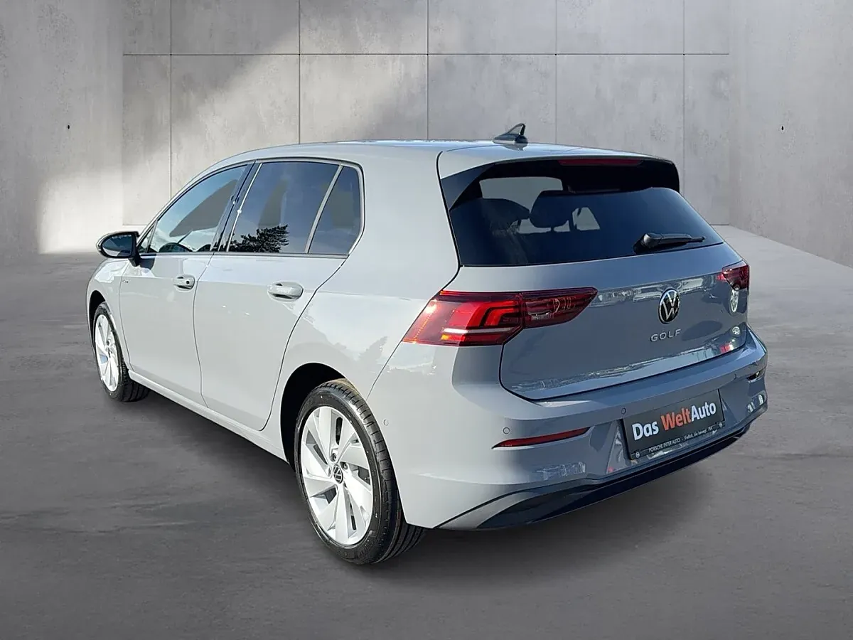 Volkswagen Golf 2026 photo 3