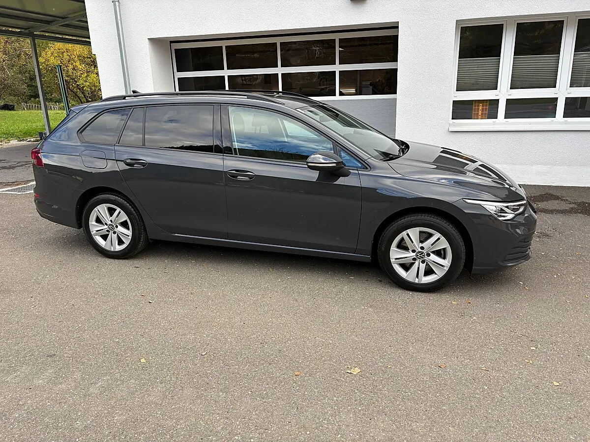 Volkswagen Golf 2022 photo 2