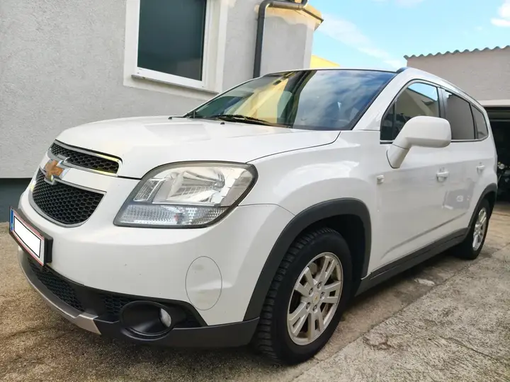 Chevrolet Orlando 2013 photo 2