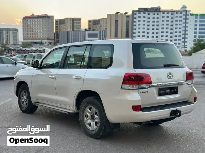 Toyota Land Cruiser 2021 photo 3