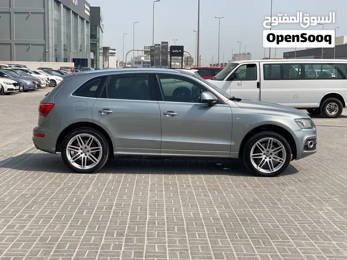 Audi Q5 2010 photo 2