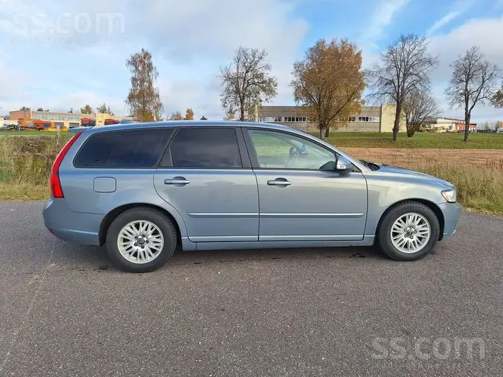 Volvo V50 2011 photo 5