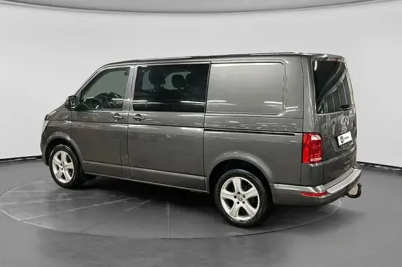 Volkswagen Transporter 2018 photo 3