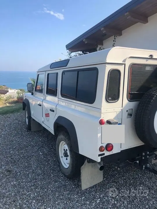 Land Rover Defender 2006 photo 3