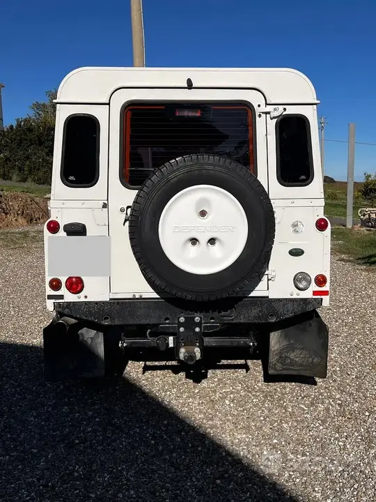 Land Rover Defender 2006 photo 4
