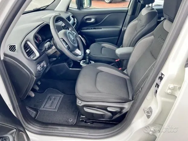Jeep Renegade 2023 photo 5