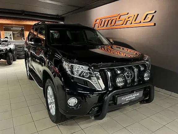 Toyota Land Cruiser 2015 photo 2