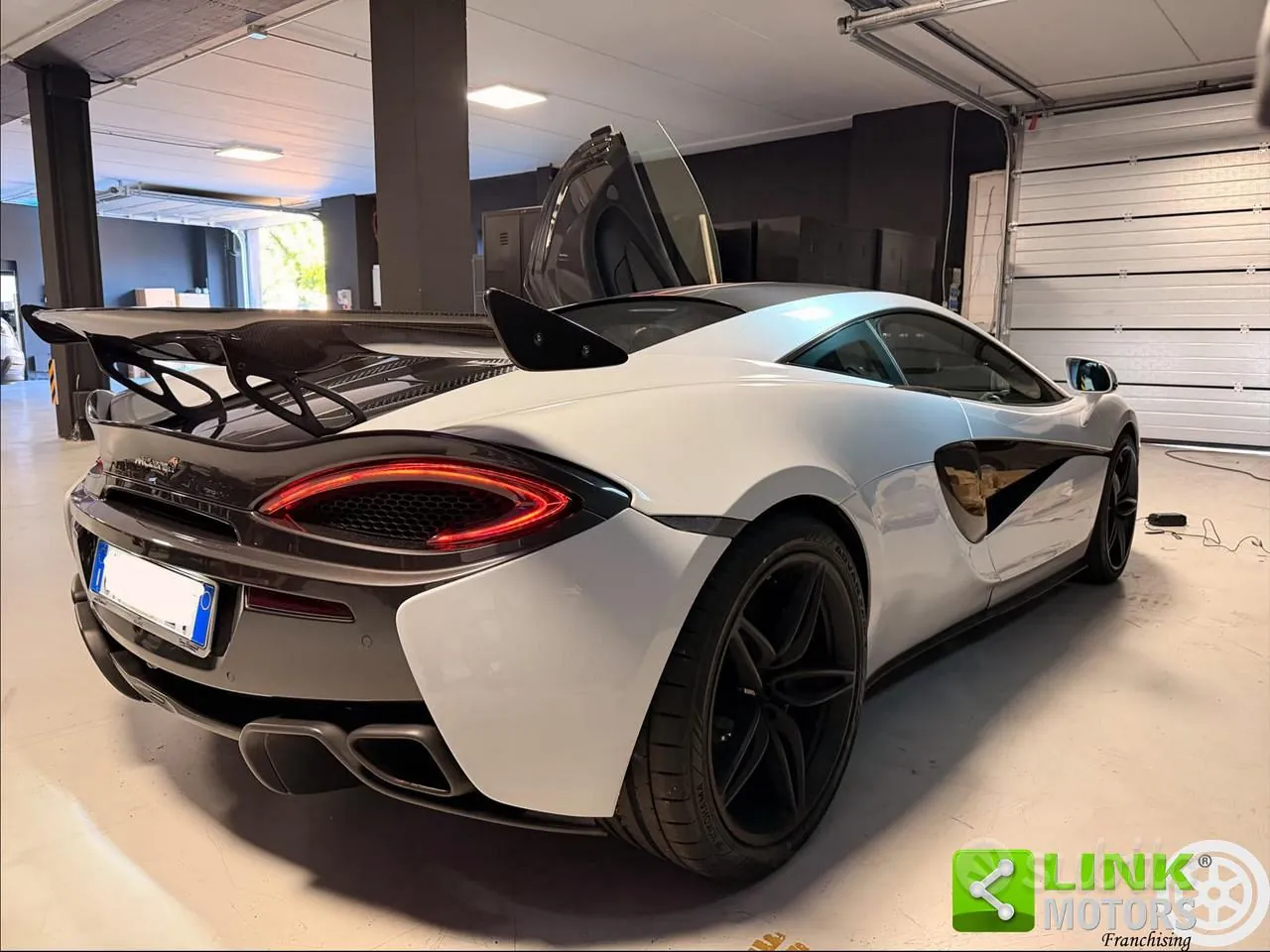 Mclaren 540C S Coupé 2018 photo 3