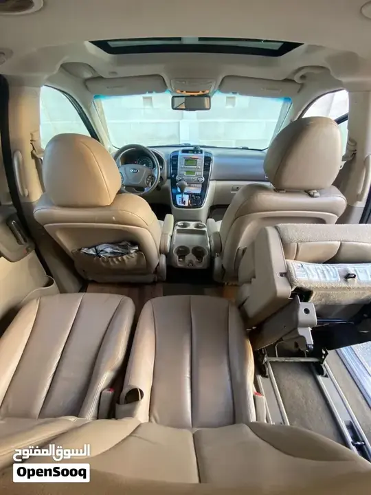 Kia Carnival 2014 photo 3