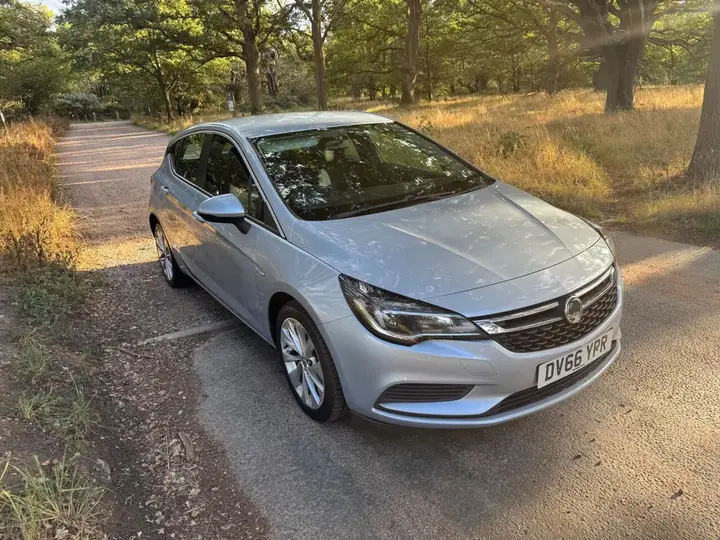 Vauxhall Astra 2016 photo 5