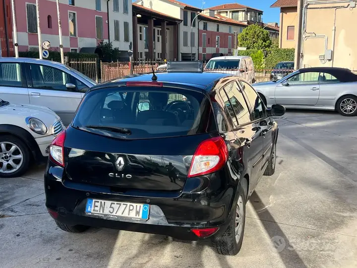 Renault Clio 2012 photo 5