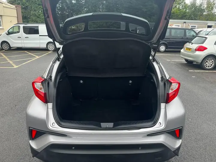 Toyota C-Hr 2017 photo 4