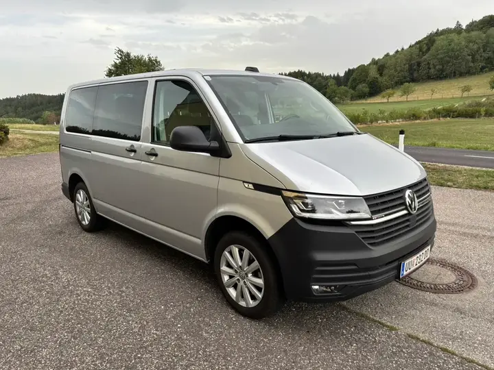 Volkswagen T6 Transporter Kombi