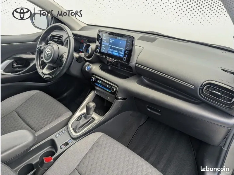 Toyota Yaris 2023 photo 4