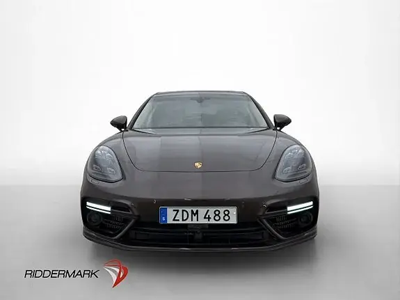Porsche Panamera Turbo S 2018 photo 2