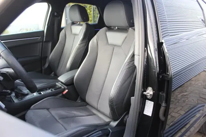 Audi Q3 2023 photo 3