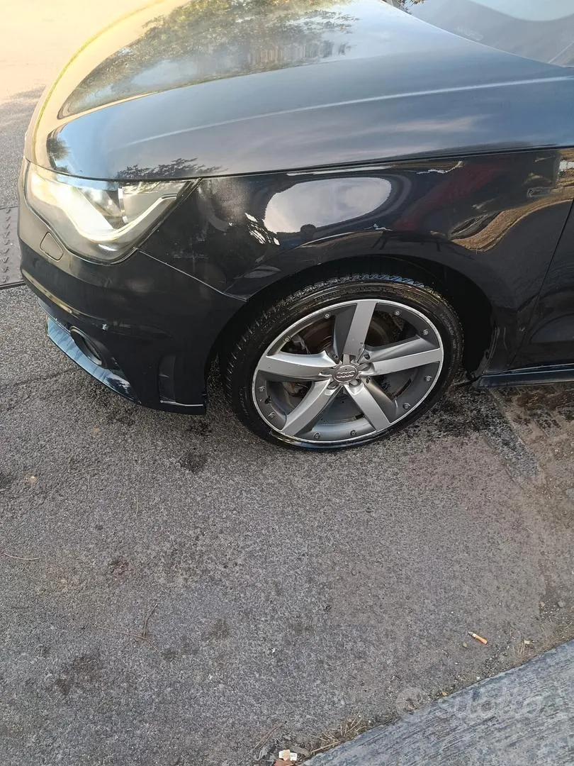 Audi A1 2011 photo 2