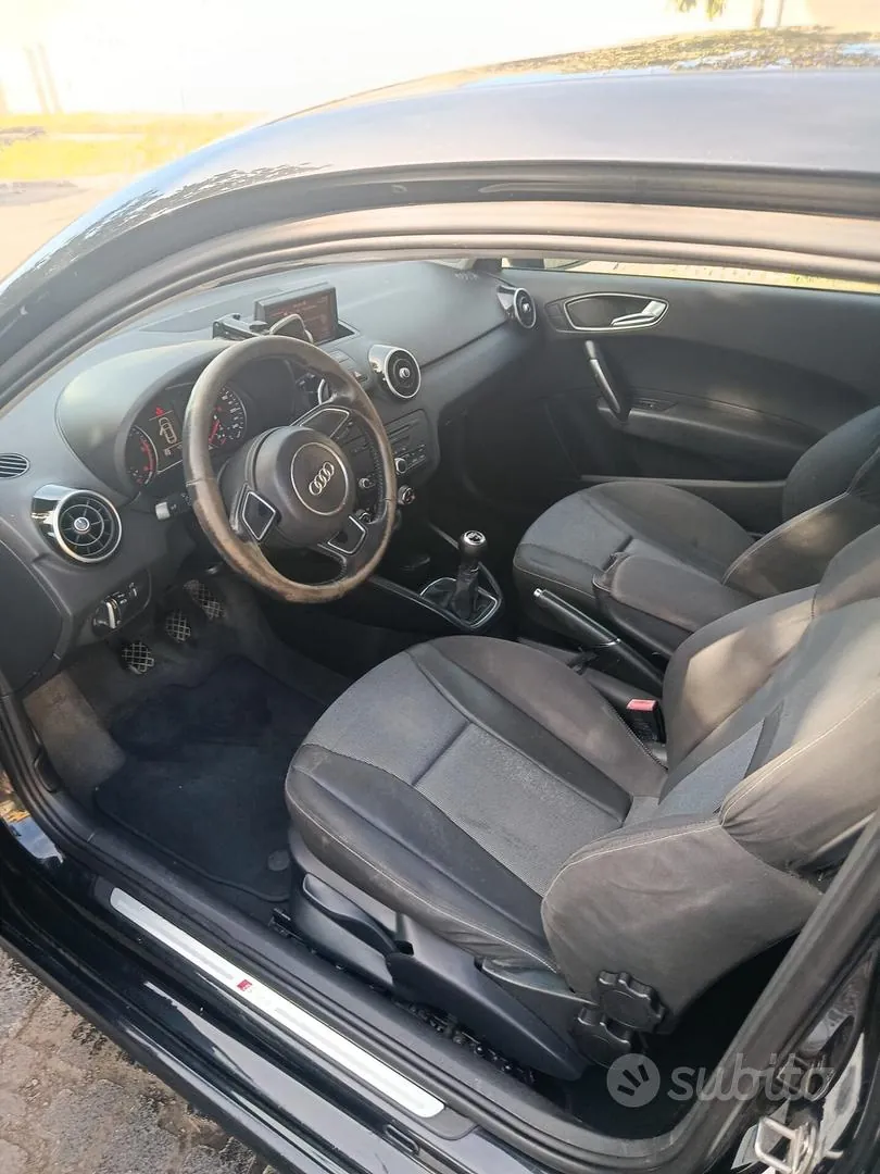 Audi A1 2011 photo 4