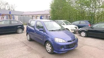 Daihatsu Yrv 2003 photo 3