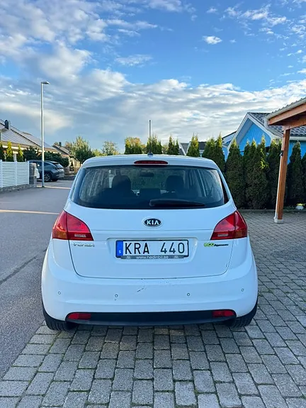 Kia Venga 2010 photo 5