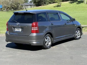 Toyota Wish 2004 photo 4