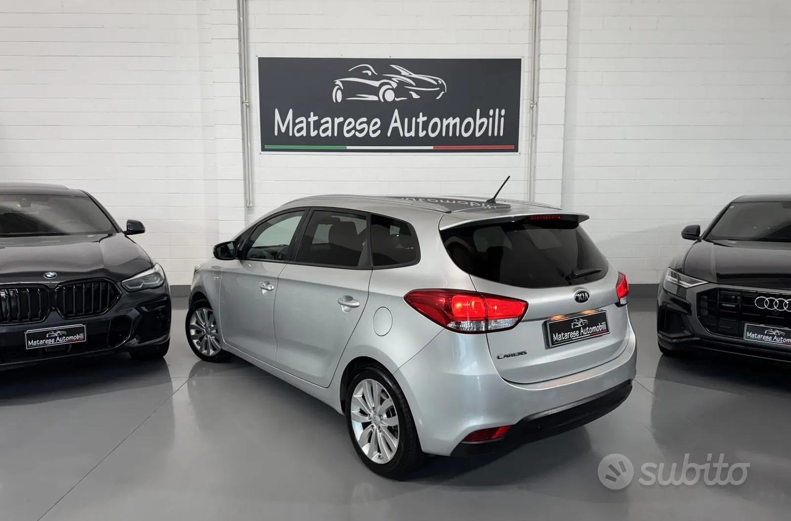 Kia Carens 2015 photo 3