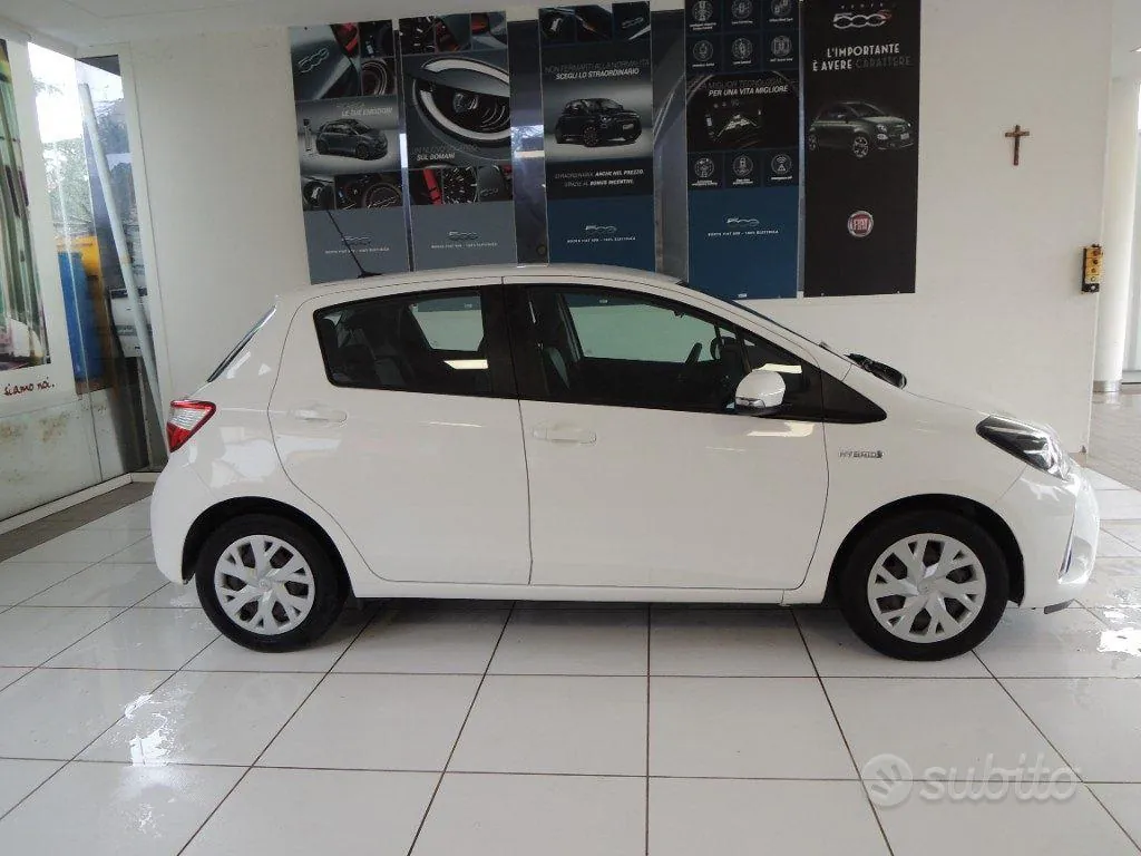 Toyota Yaris 2020 photo 3