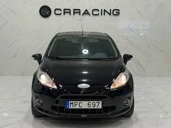 Ford Fiesta 2011 photo 2