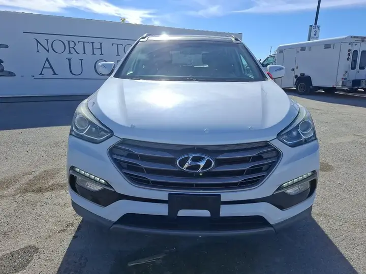 Hyundai Santa Fe 2018 photo 2