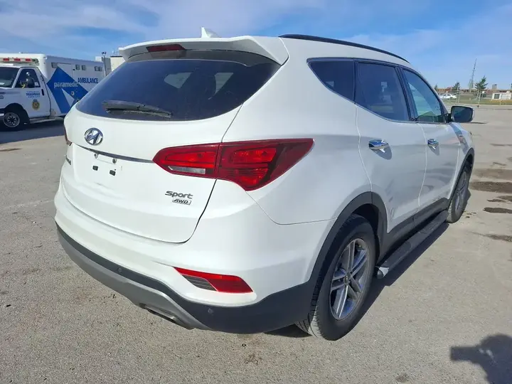 Hyundai Santa Fe 2018 photo 5