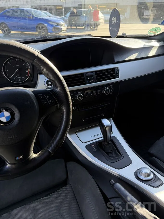 BMW E91 2008 photo 4