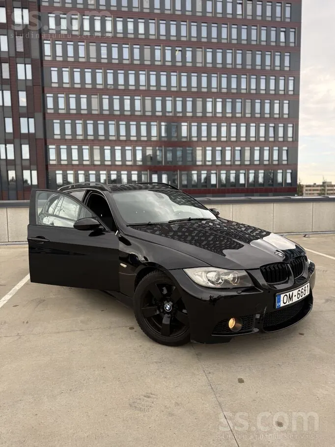 BMW E91 2008 photo 2