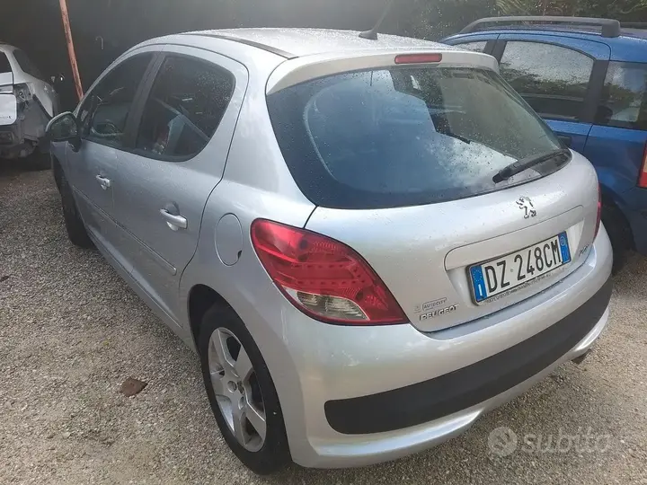 Peugeot 207