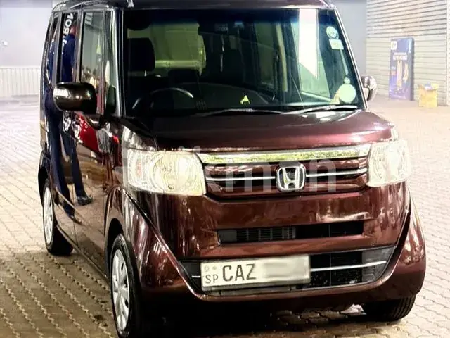 Honda N-Box 2017 photo 3
