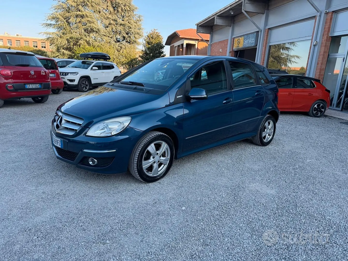 Mercedes-Benz B 2010 photo 5