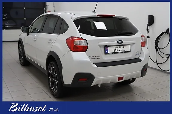 Subaru Xv 2012 photo 2