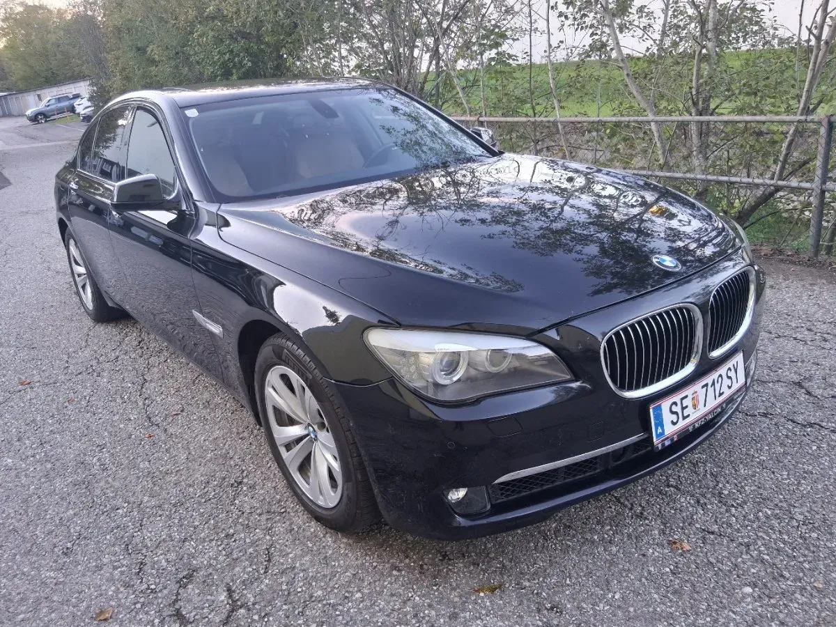 BMW 7 Series 2009 photo 3