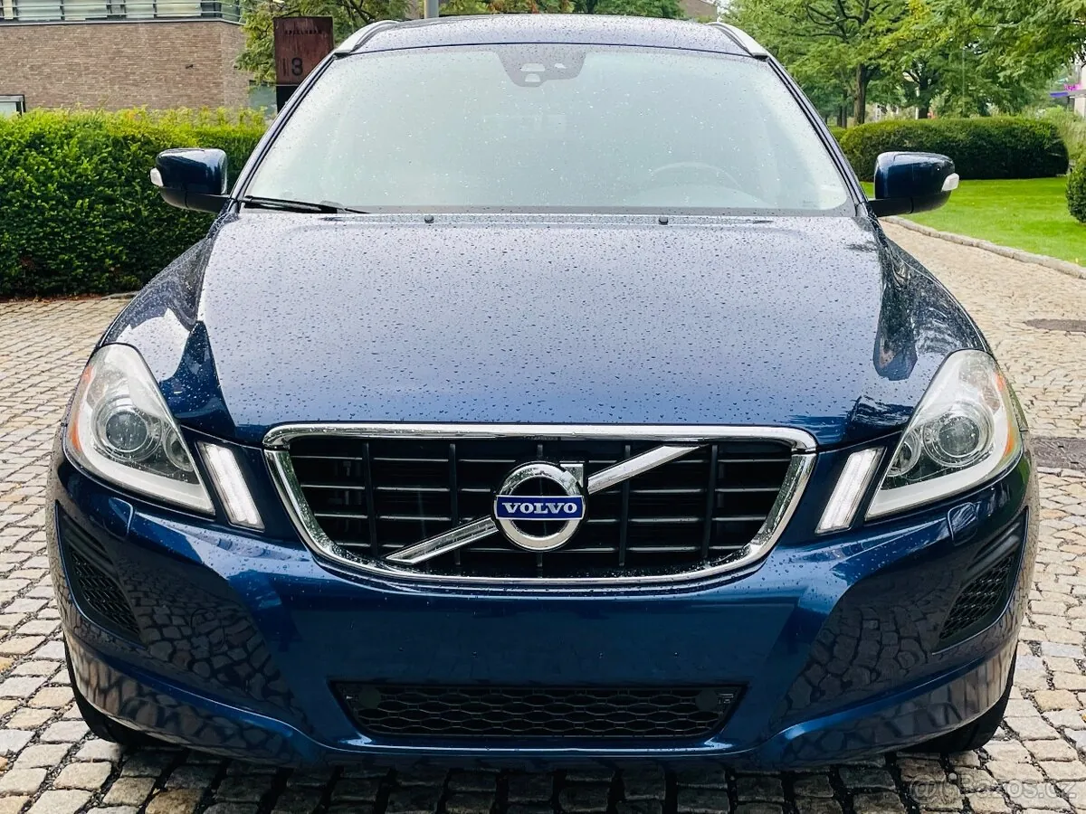 Volvo Xc60 2023 photo 3