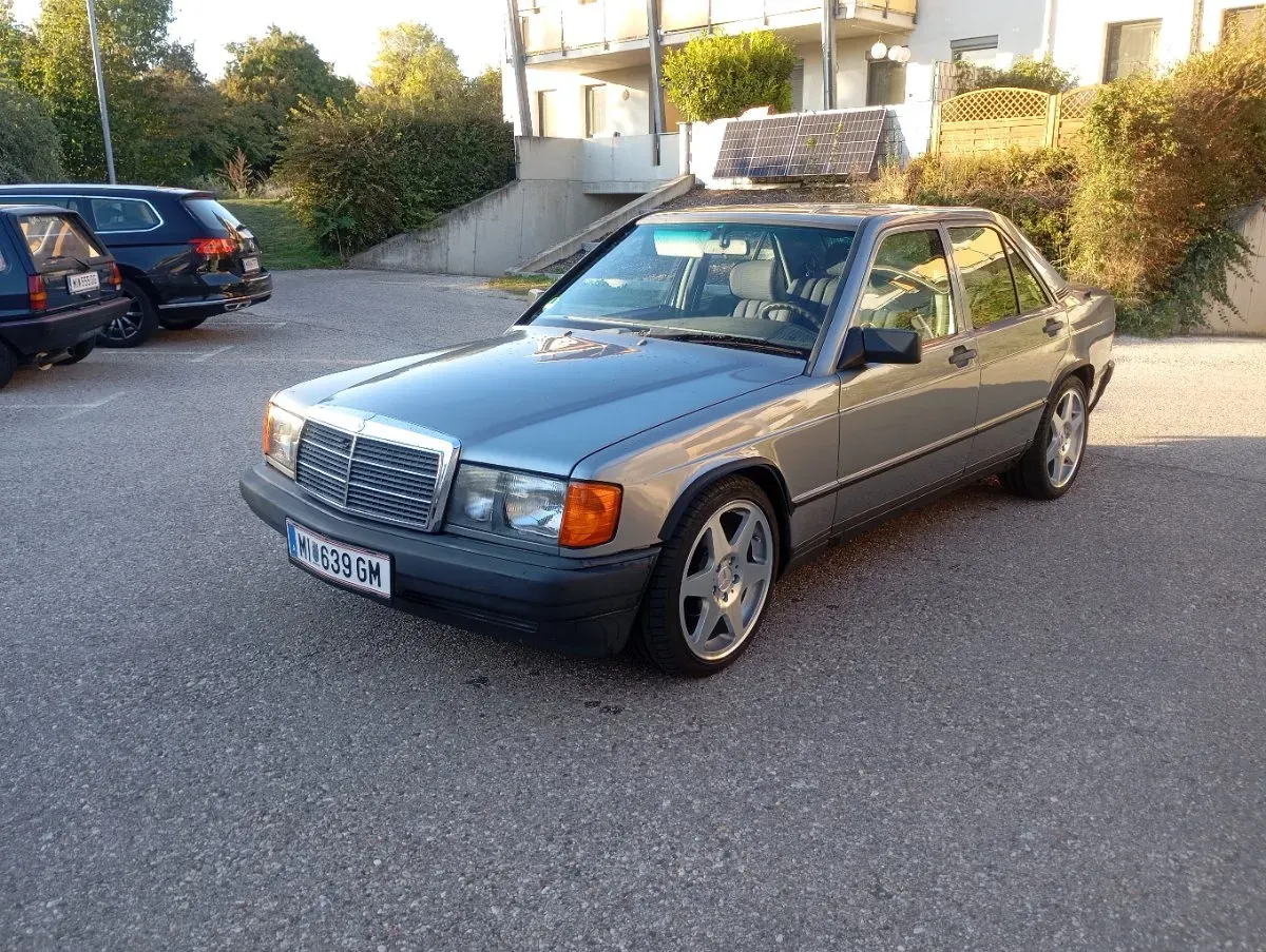 Mercedes-Benz 190
