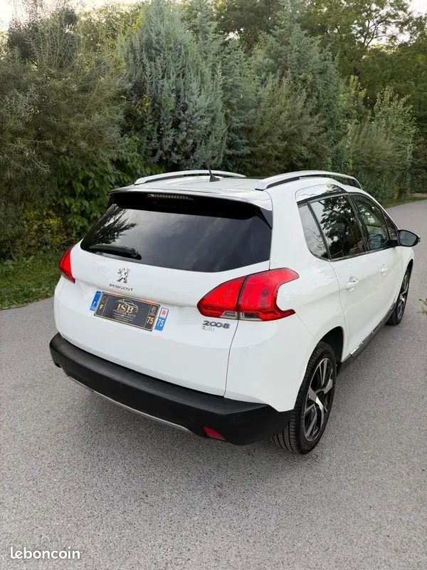 Peugeot 2008 2014 photo 2