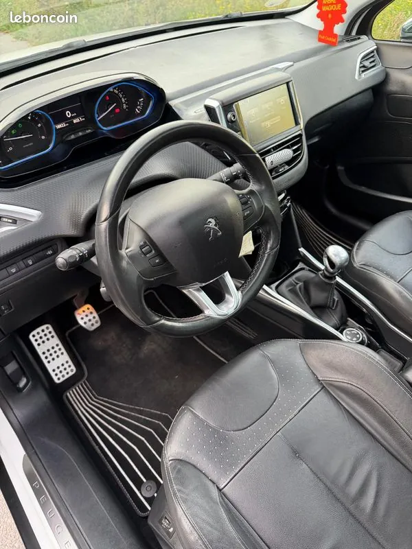 Peugeot 2008 2014 photo 3