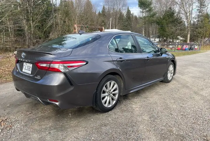 Toyota Camry 2020 photo 2