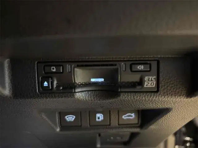Toyota Crown 2024 photo 5