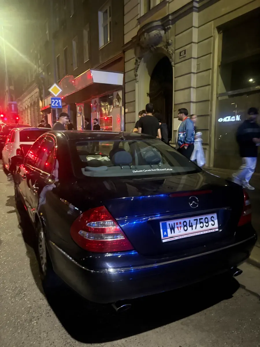 Mercedes-Benz E-Class 2005 photo 3
