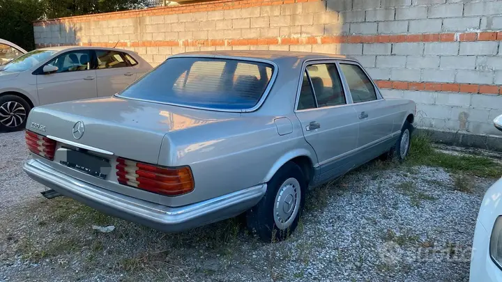 Mercedes-Benz 280 Se 1983 photo 2