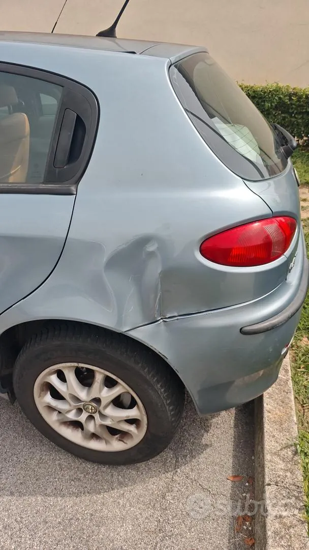 Alfa Romeo 147 2003 photo 5
