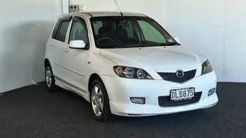 Mazda Demio 2003 photo 2
